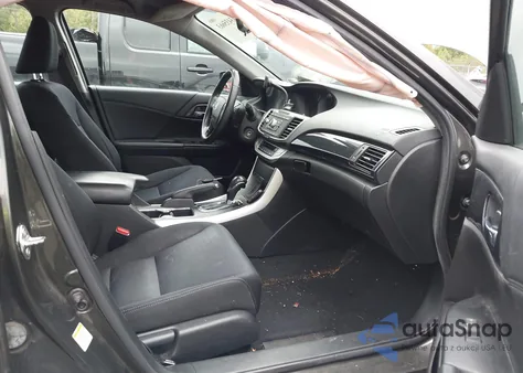 2015 Honda Accord Sport z USA, uszkodzony, nr VIN 1HGCR2F54FA091599